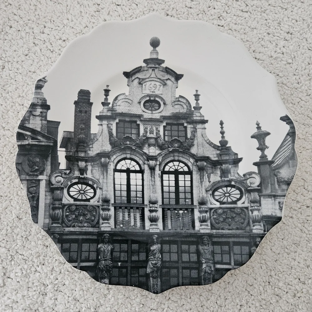 H&M Black & White Old World Architecture Salad Plate X 2 | 8.75